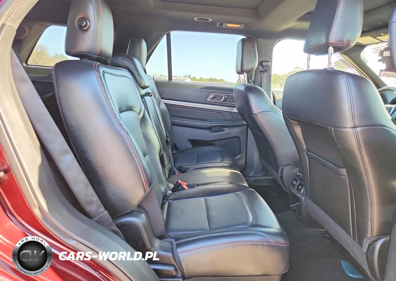 2018 Ford Explorer Sport VIN:1FM5K8GT4JGA50807 - 11