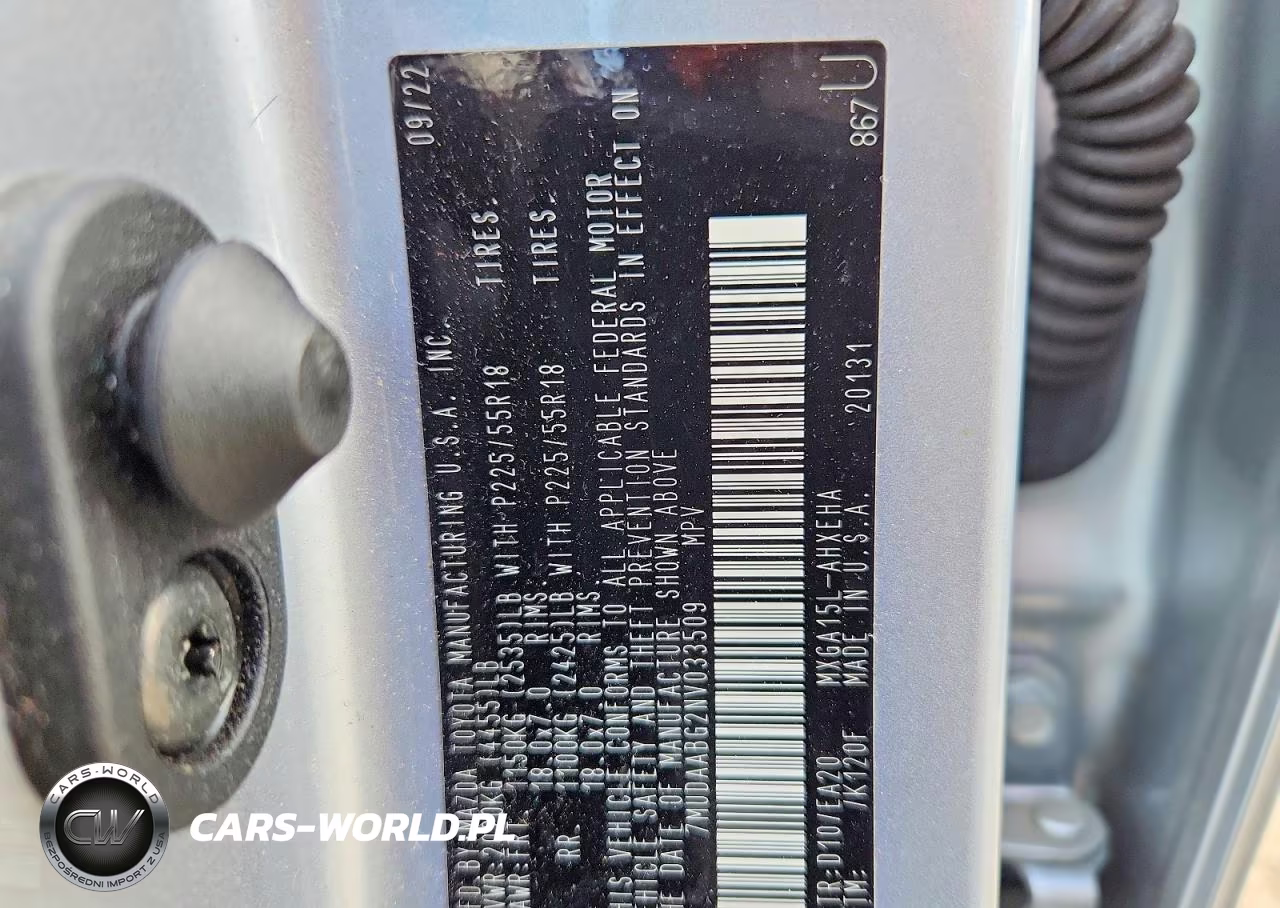 2022 Toyota Corolla Cross Xle VIN:7MUDAABG2NV033509 - 14