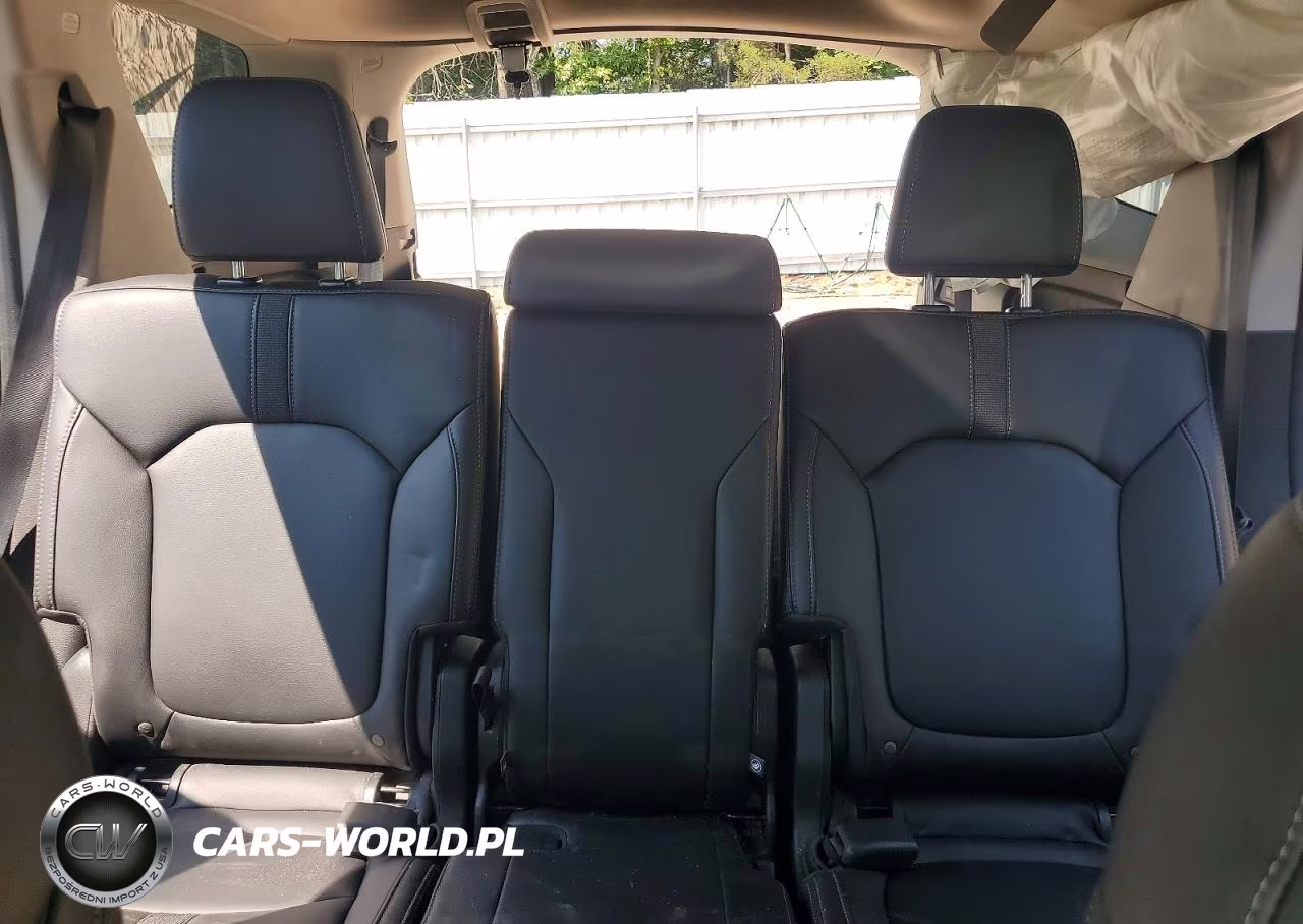 2023 Honda Pilot Touring VIN:5FNYG1H73PB030336 - 10