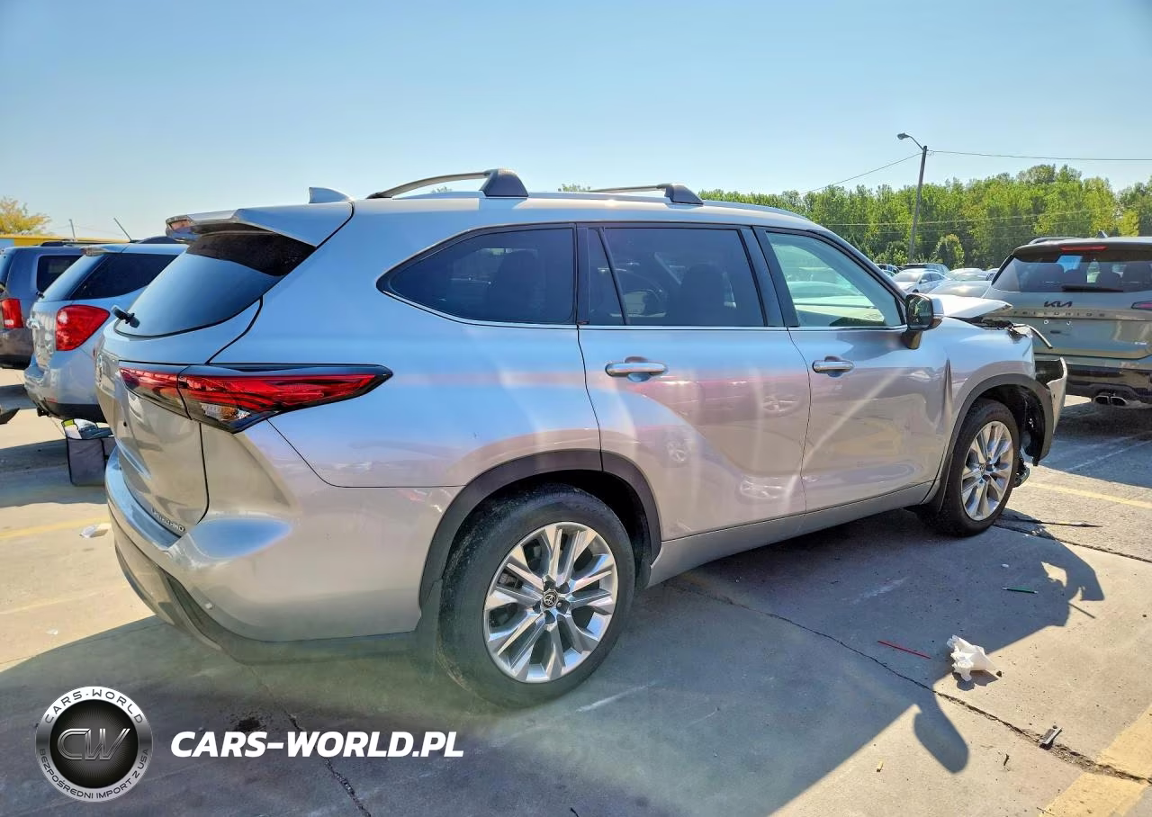 2023 Toyota Highlander Limited VIN:5TDKDRBH3PS018150 - 3