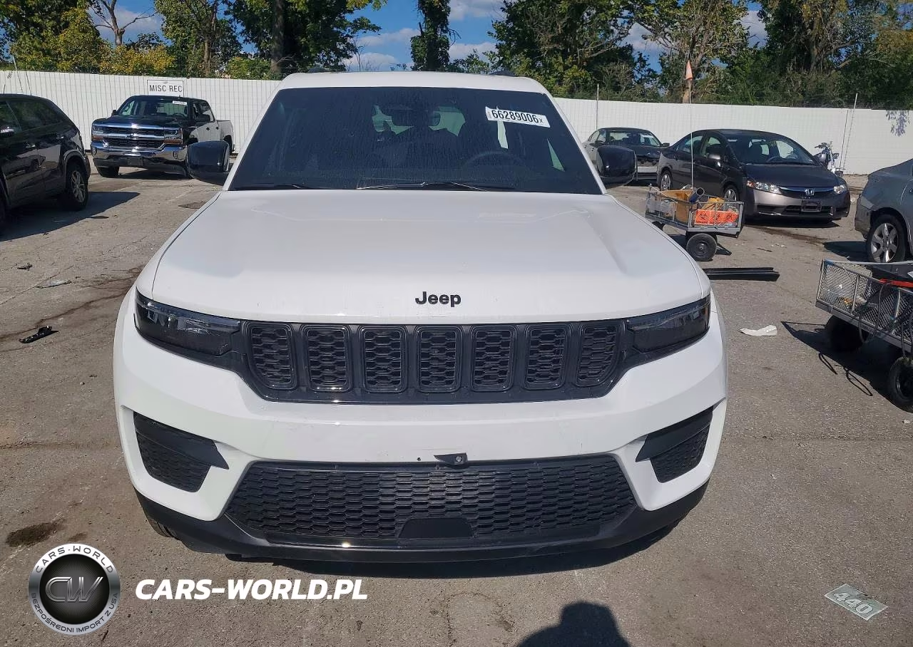 2025 Jeep Grand Cherokee Laredo VIN:1C4RJHAG2SC321683 - 5