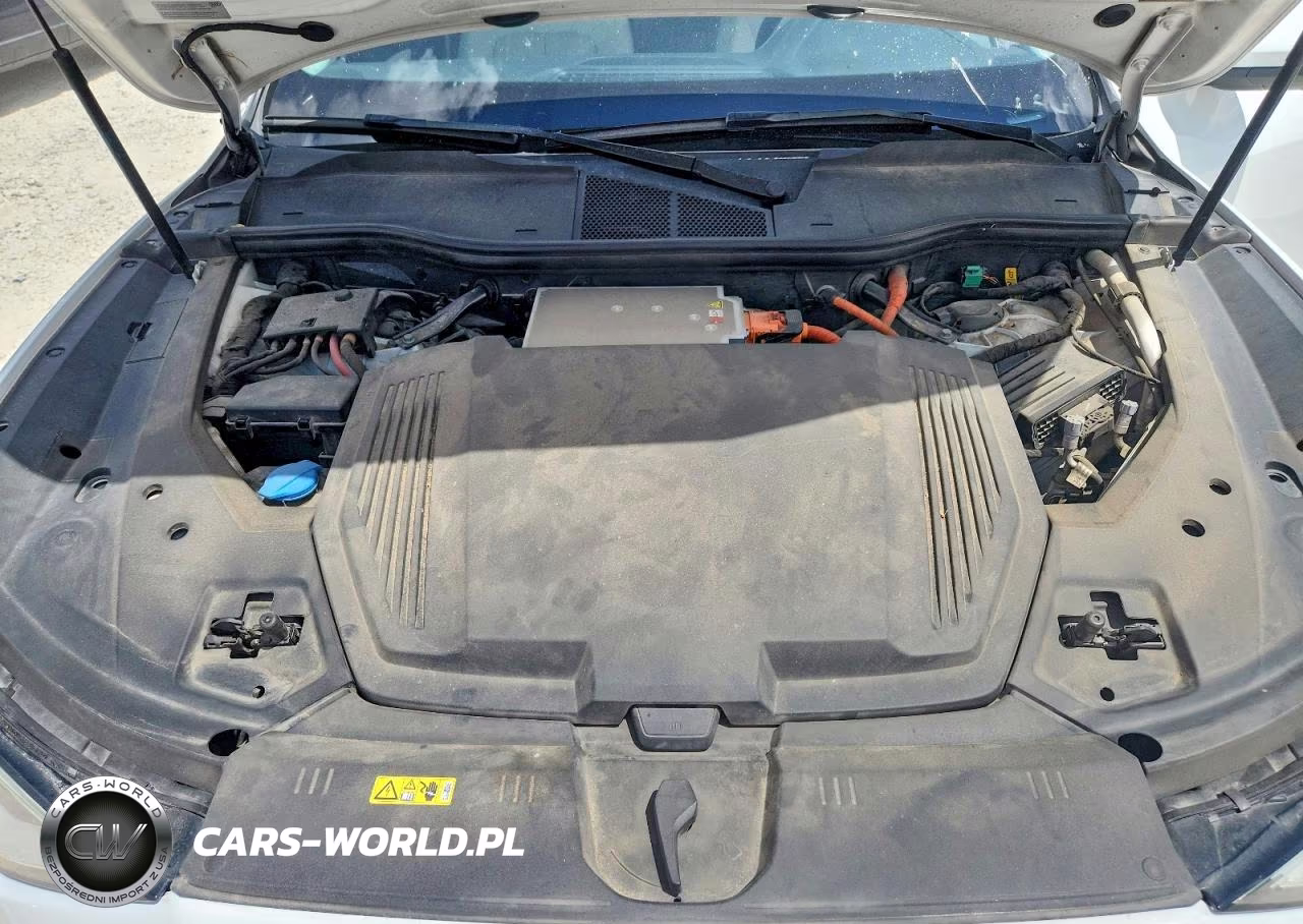 2019 Audi E-Tron Premium Plus VIN:WA1LAAGE6KB023639 - 11