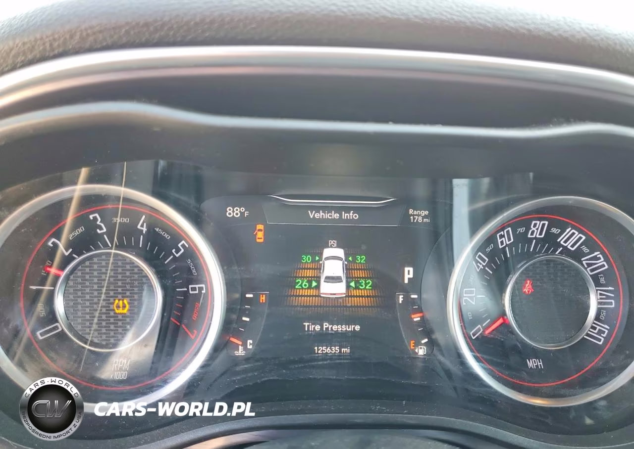 2015 Dodge Challenger Sxt VIN:2C3CDZAG9FH723792 - 9