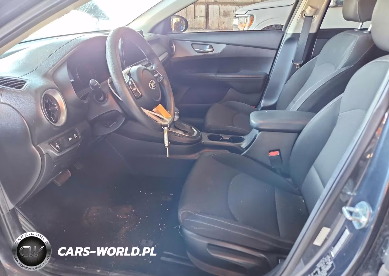 2021 Kia Forte Lxs VIN:3KPF24AD8ME310665 - 7