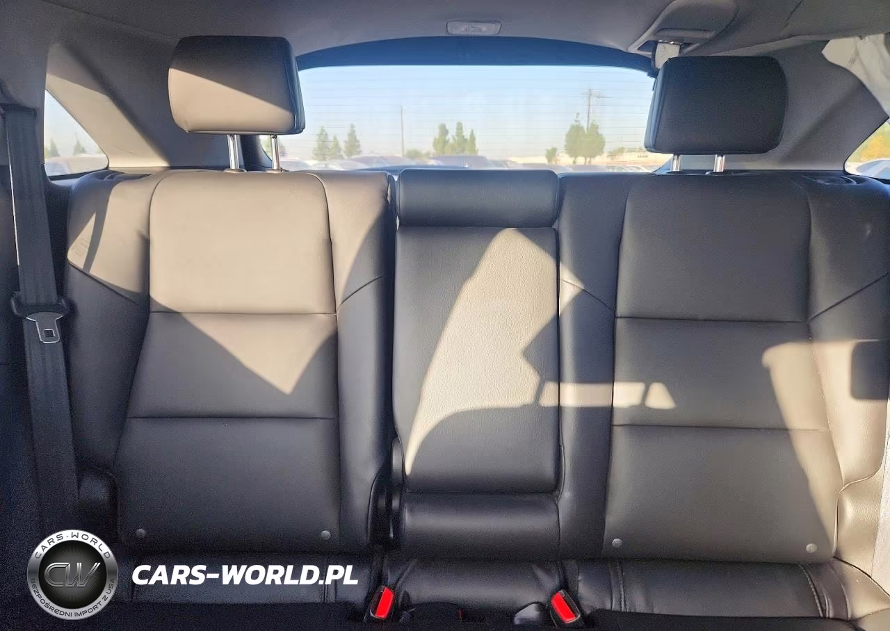 2018 Acura Rdx VIN:5J8TB3H34JL000740 - 10