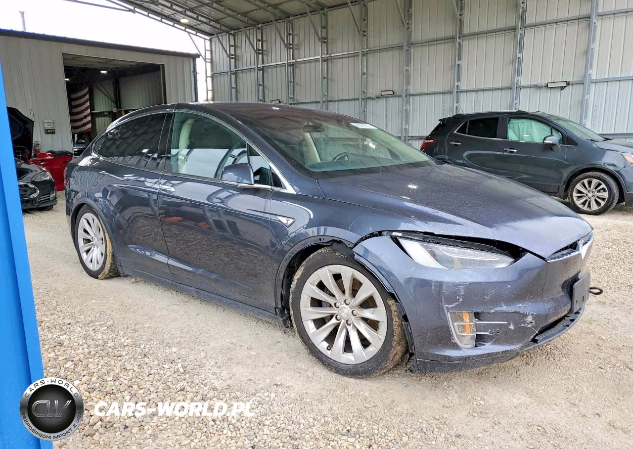 2016 Tesla Model X VIN:5YJXCAE25GF011951 - 4