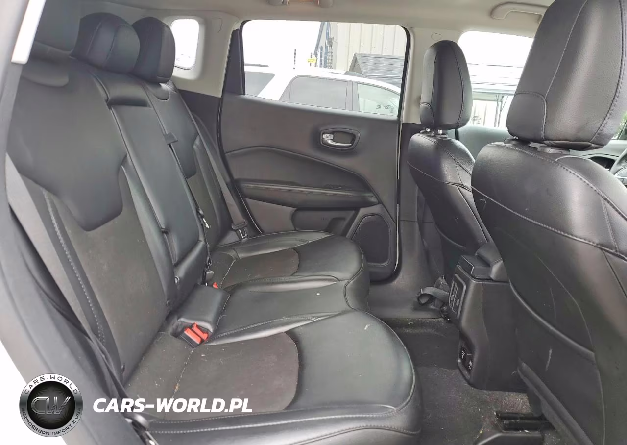 2020 Jeep Compass Latitude VIN:3C4NJDBB7LT173370 - 11
