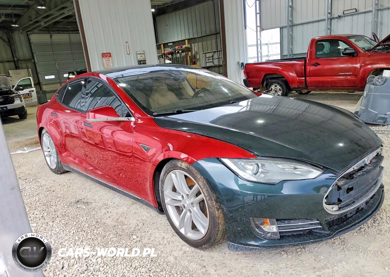 2014 Tesla Model S VIN:5YJSA1H23EFP65827 - 4