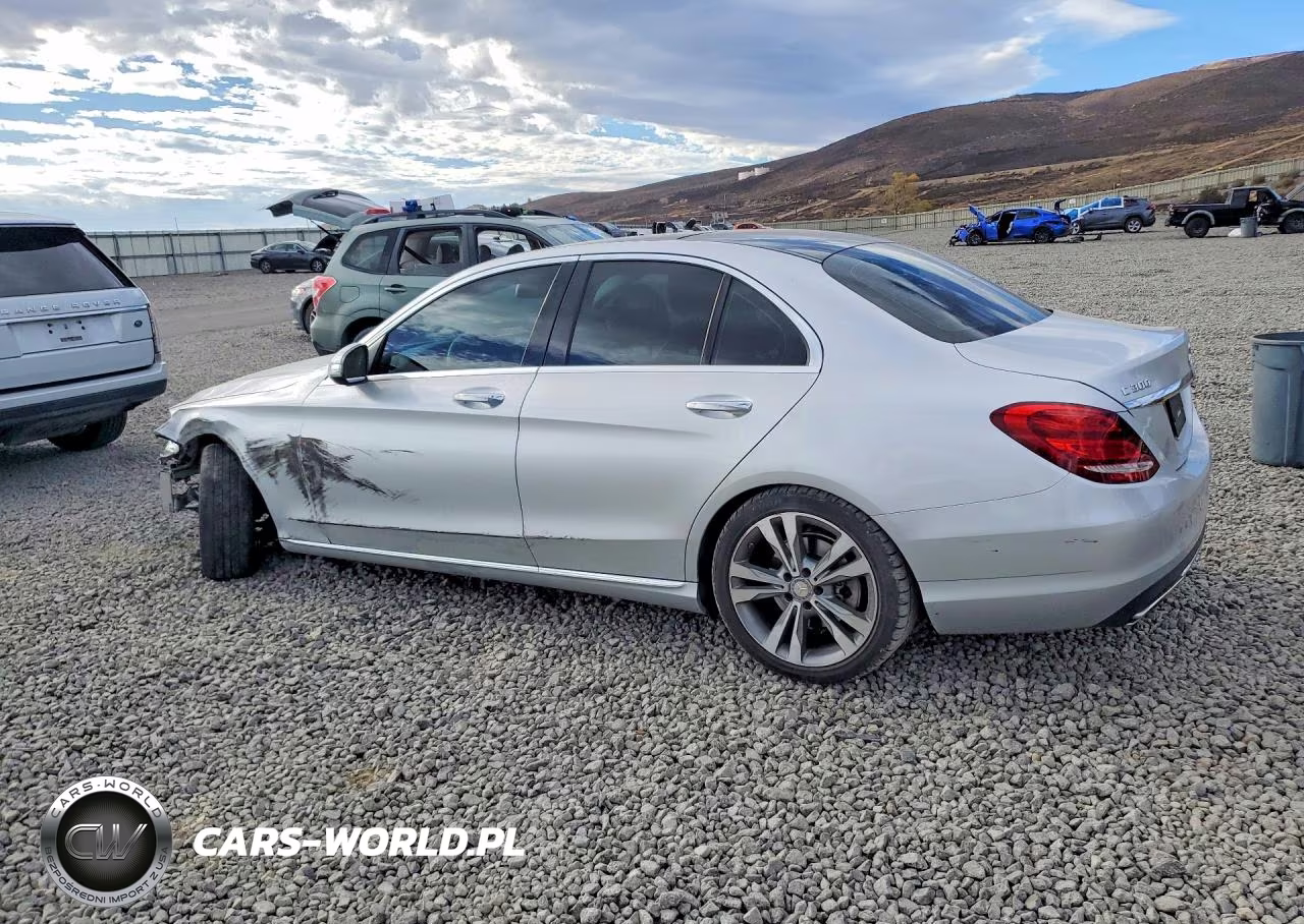 2015 Mercedes-Benz C 300 4Matic VIN:55SWF4KB4FU024809 - 2