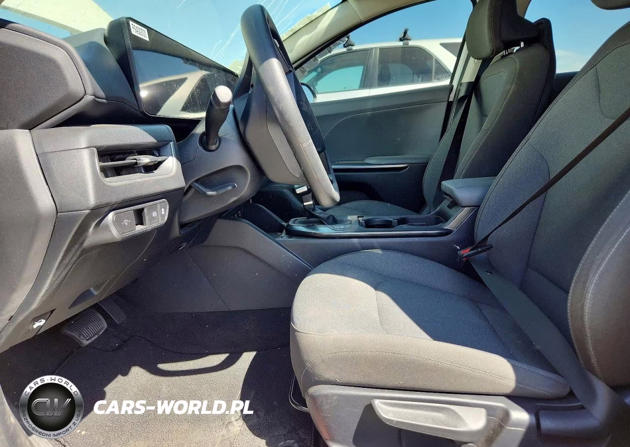 2025 Kia K4 Lx VIN:3KPFT4DE4SE179393 - 7