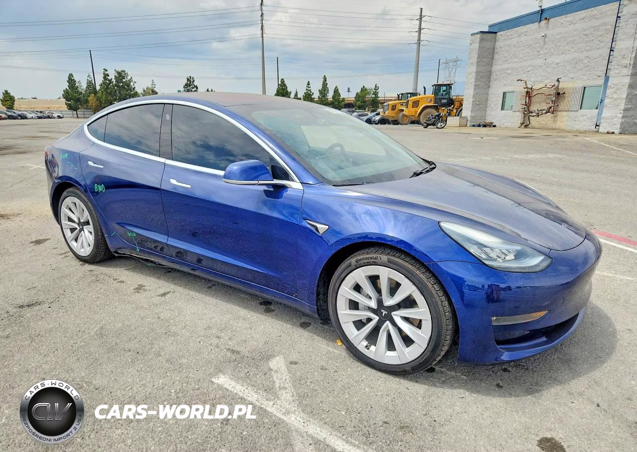 2018 Tesla Model 3 VIN:5YJ3E1EB8JF147734 - 4