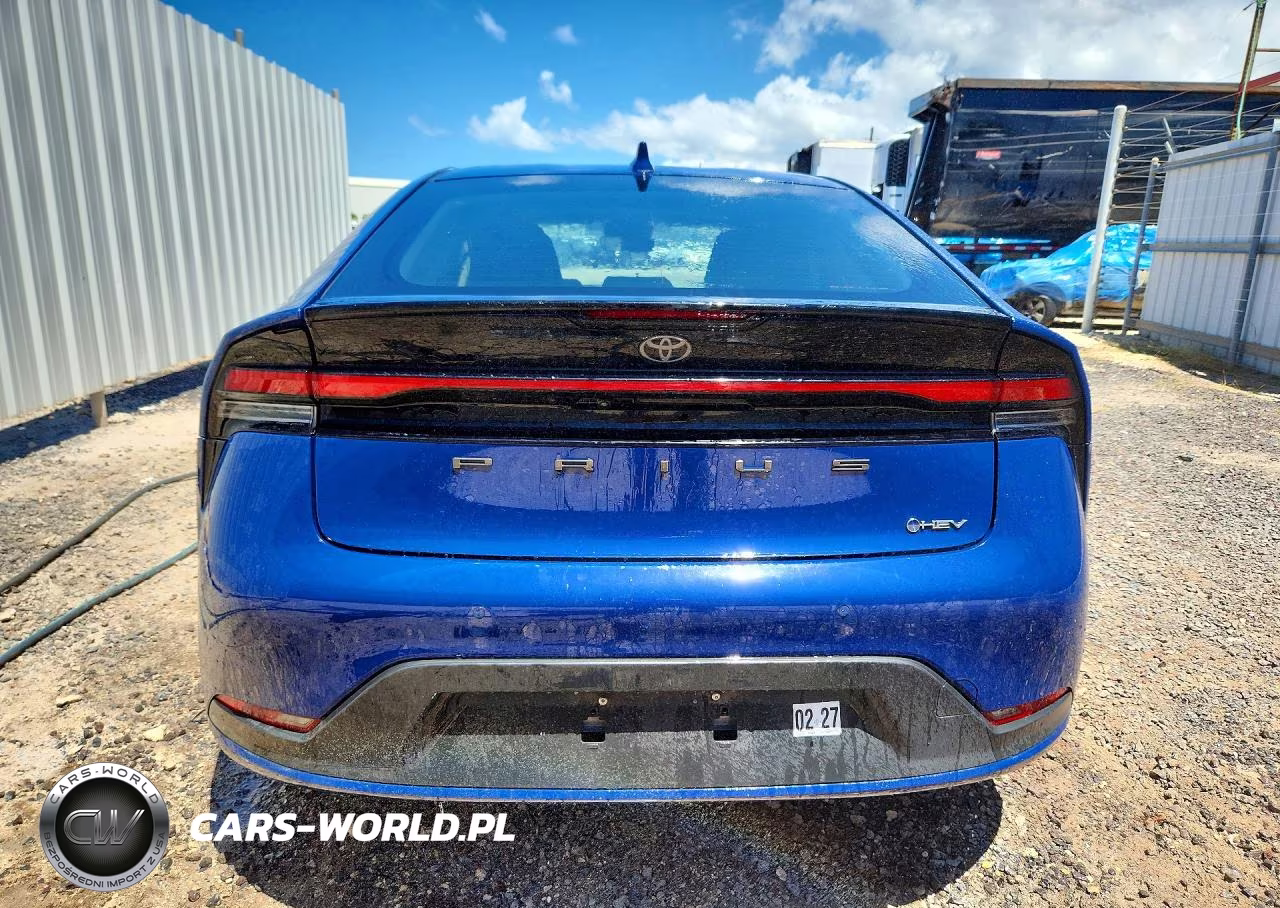 2024 Toyota Prius Le VIN:JTDACAAU0R3021140 - 6