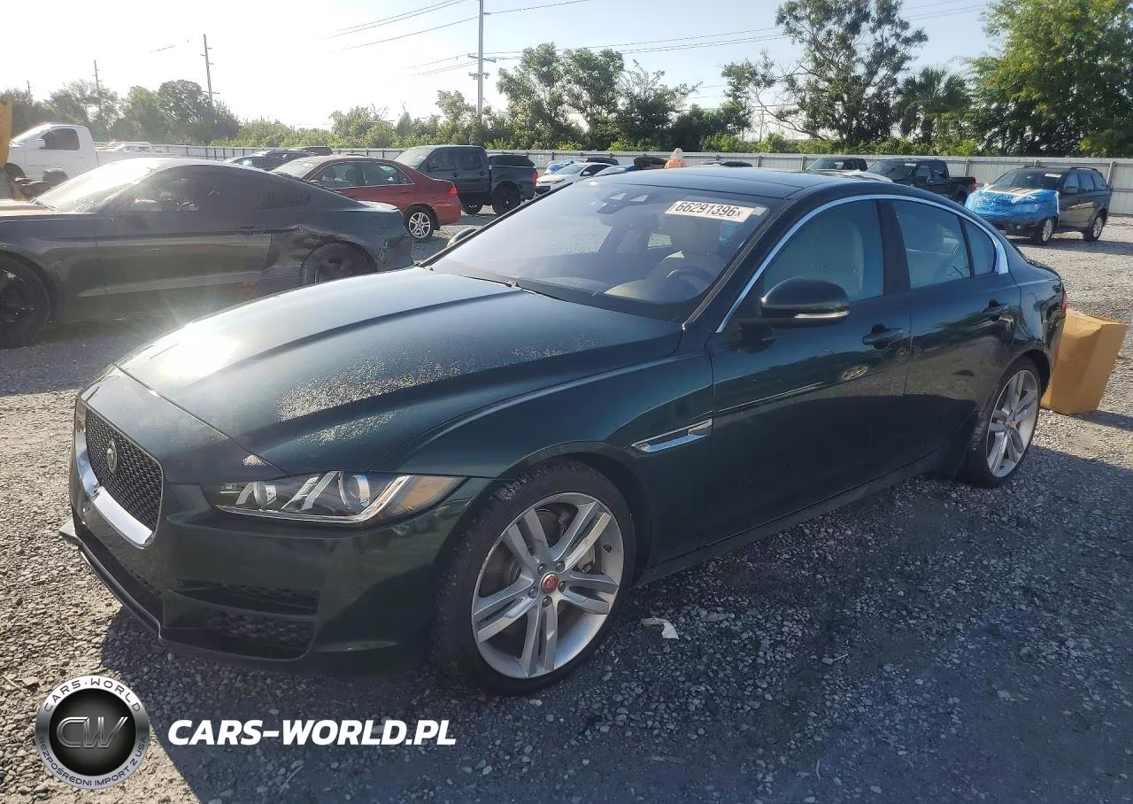 2017 Jaguar Xe Premium – zdjęcie 1 z 12