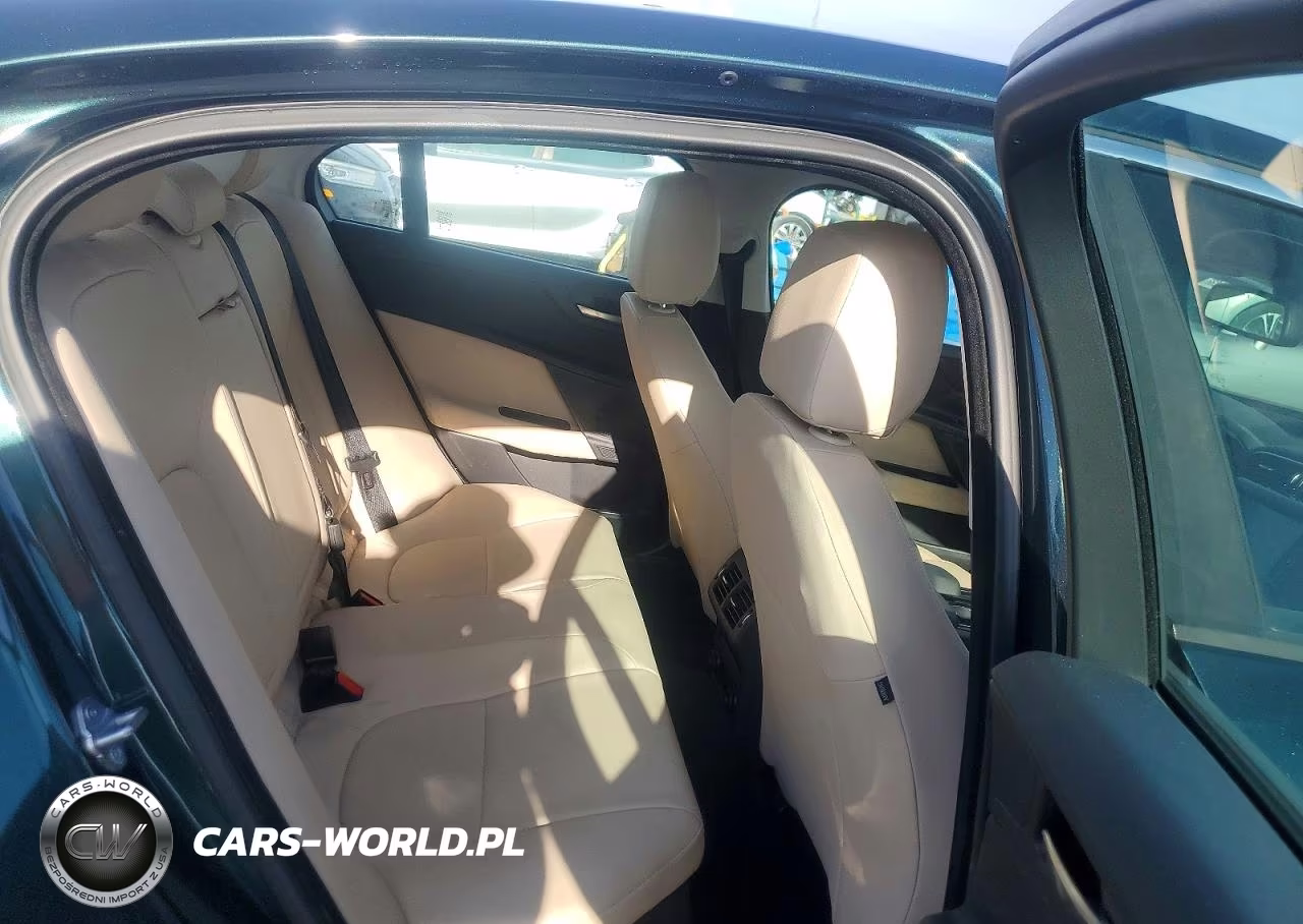 2017 Jaguar Xe Premium VIN:SAJAD4BV3HA972188 - 10