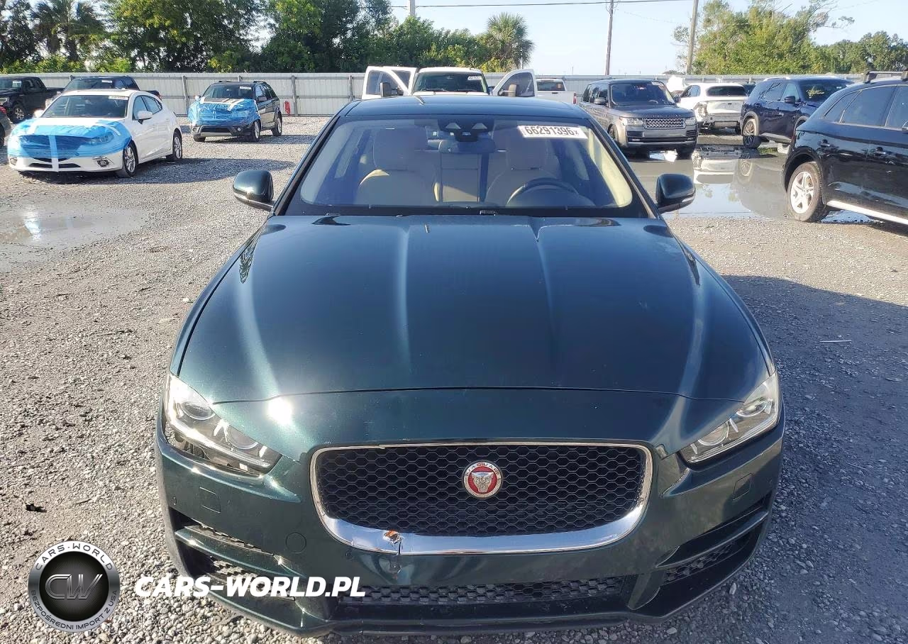 2017 Jaguar Xe Premium VIN:SAJAD4BV3HA972188 - 5