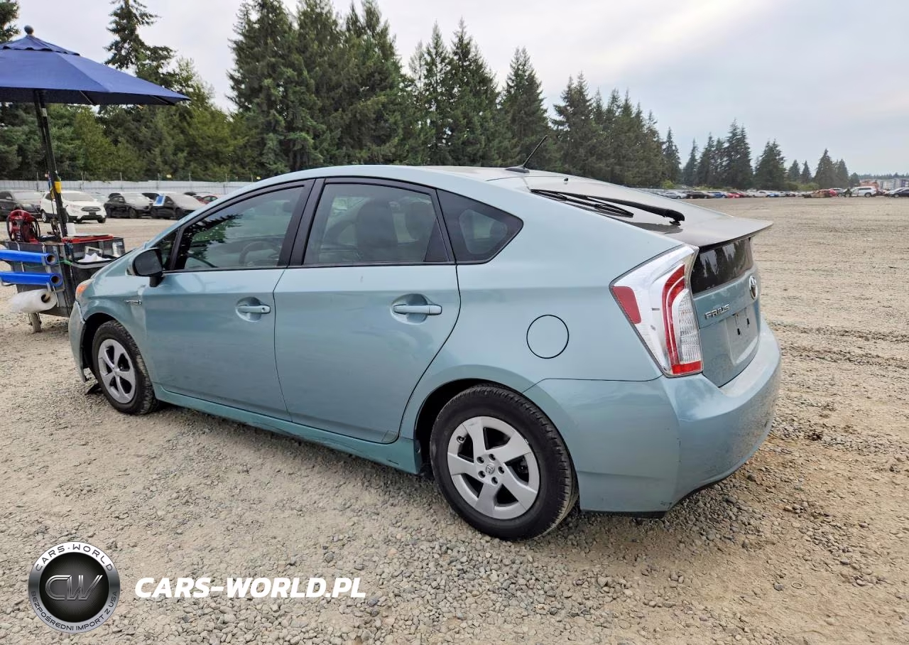 2015 Toyota Prius Three VIN:JTDKN3DU5F1891656 - 2