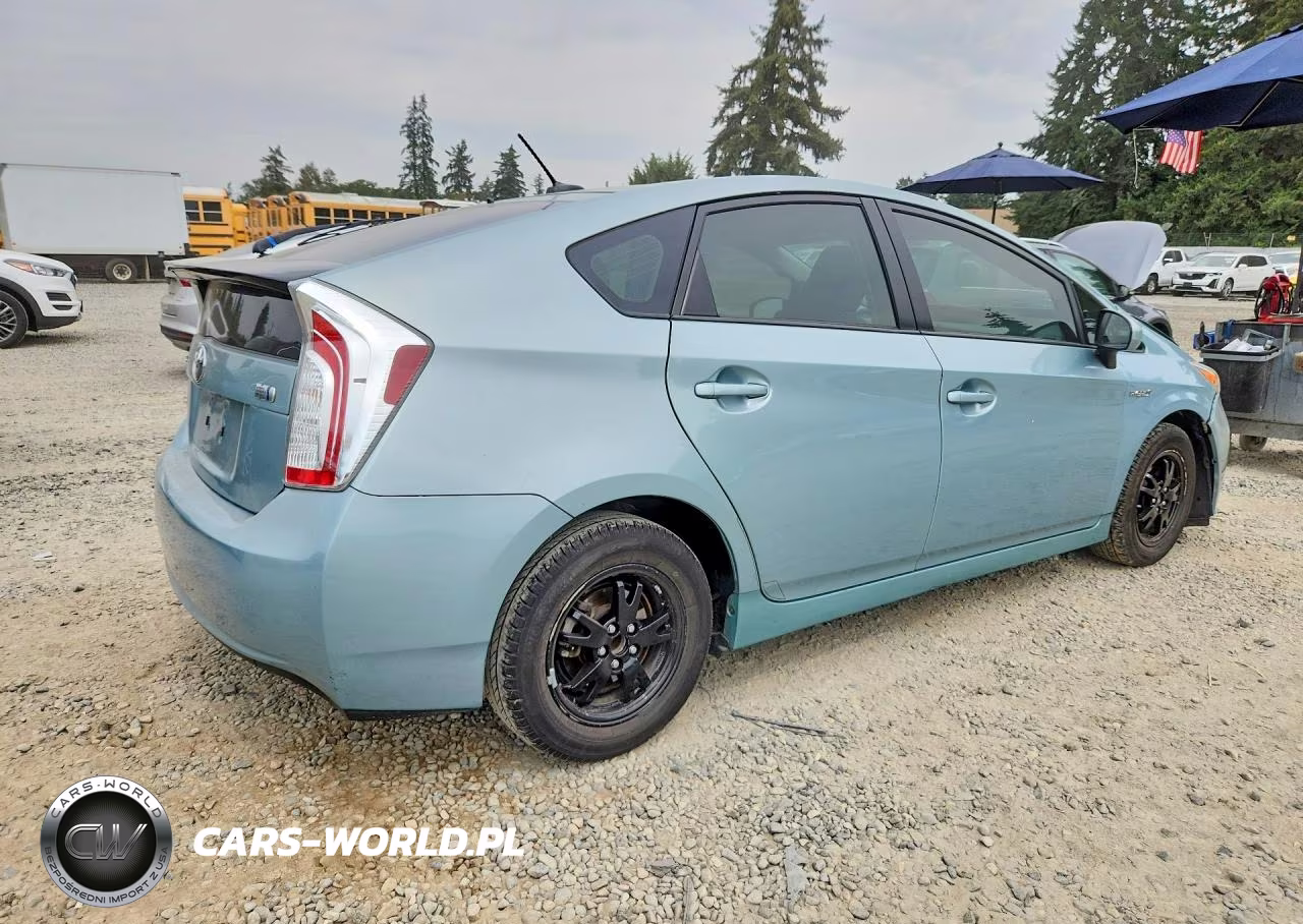 2015 Toyota Prius Three VIN:JTDKN3DU5F1891656 - 3