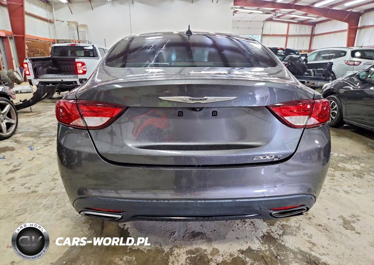 2015 Chrysler 200 S VIN:1C3CCCBG4FN677438 - 6