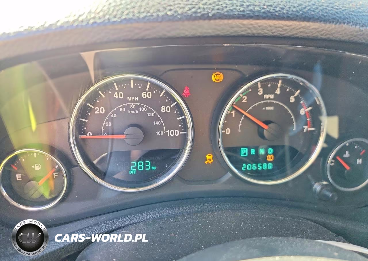 2011 Jeep Wrangler Sport VIN:1J4AA2D10BL628202 - 9