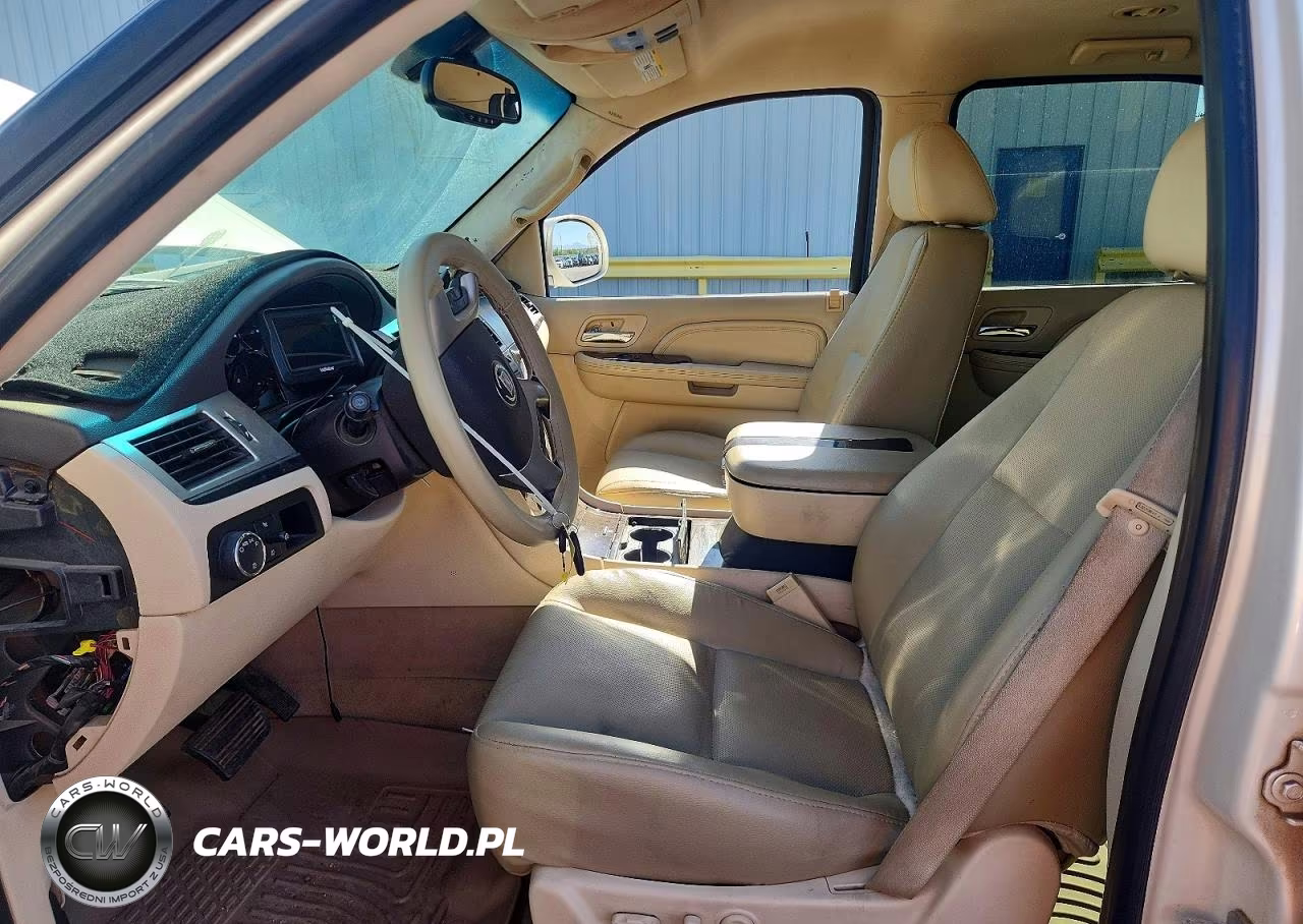 2007 Cadillac Escalade Luxury VIN:1GYFK63887R157509 - 7