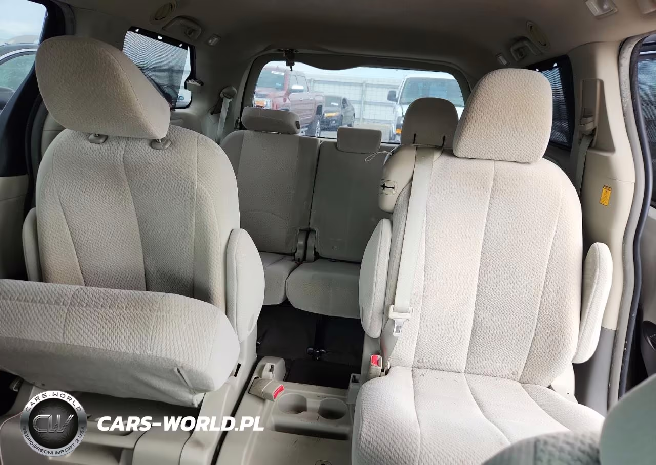 2012 Toyota Sienna Le VIN:5TDKK3DC4CS186460 - 10