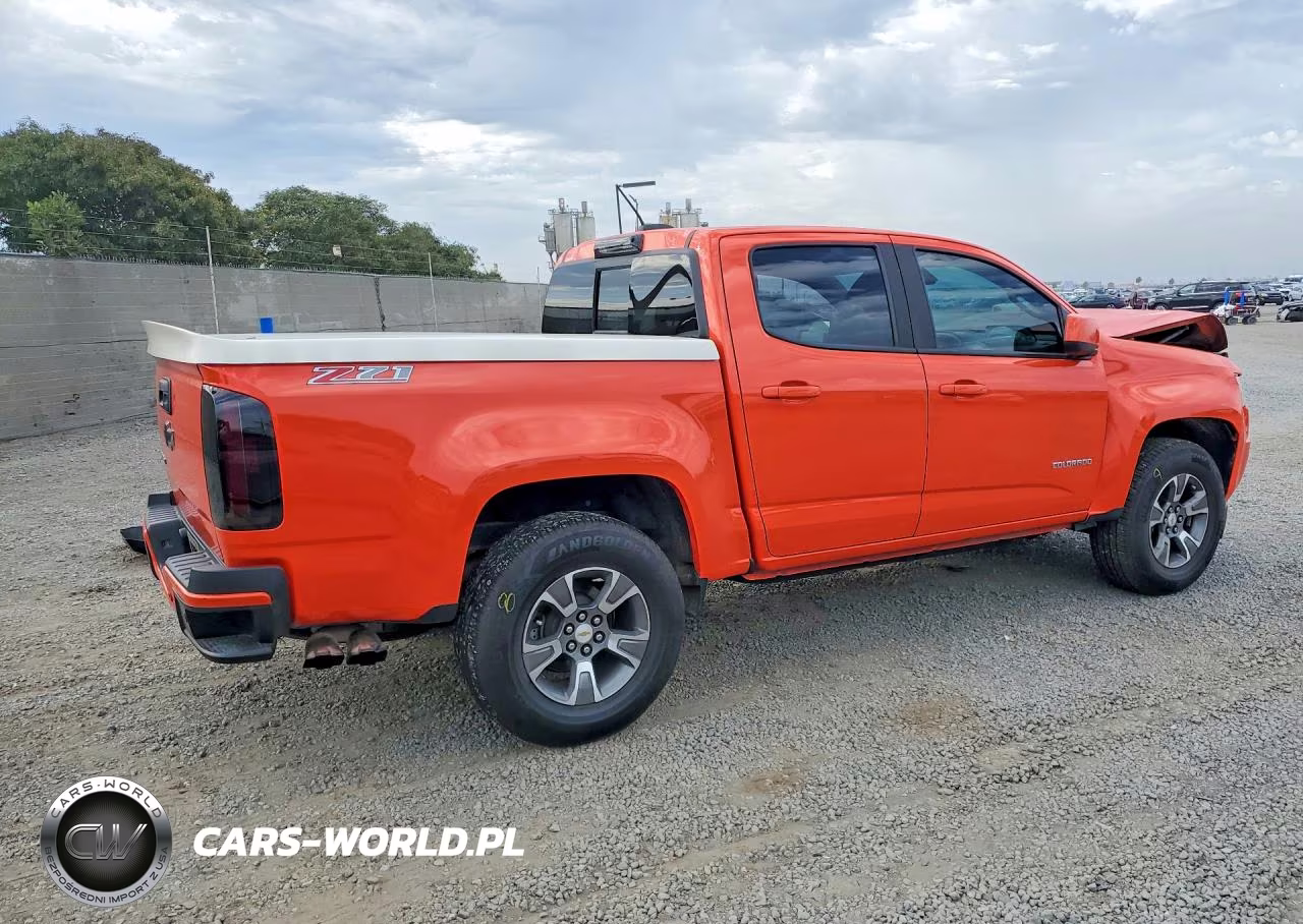 2019 Chevrolet Colorado Z71 VIN:1GCGSDEA8K1103410 - 3