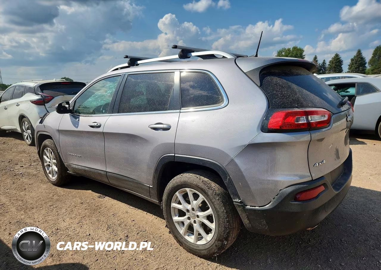 2018 Jeep Cherokee Latitude Plus VIN:1C4PJMLB4JD571453 - 2