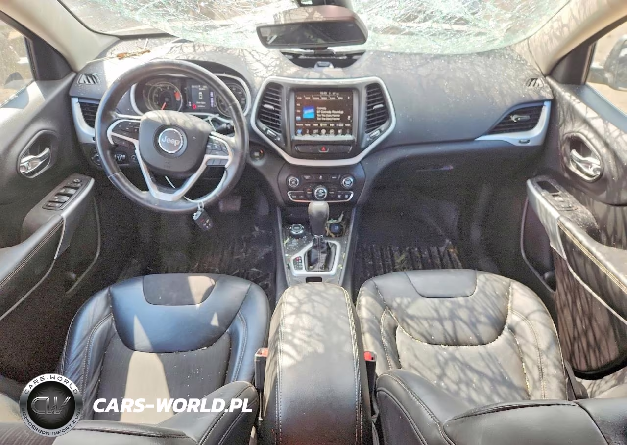 2018 Jeep Cherokee Latitude Plus VIN:1C4PJMLB4JD571453 - 8