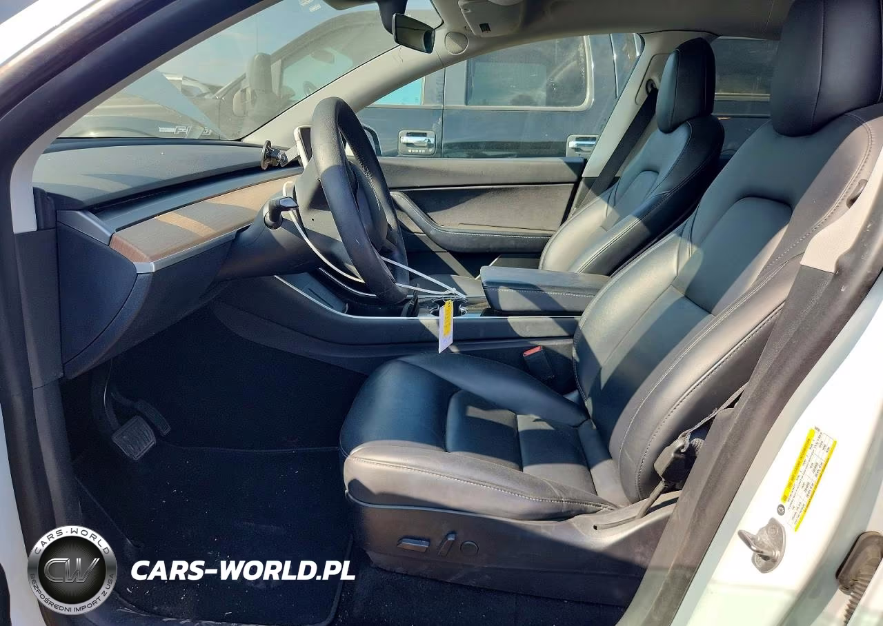 2020 Tesla Model Y VIN:5YJYGDEE5LF048996 - 7