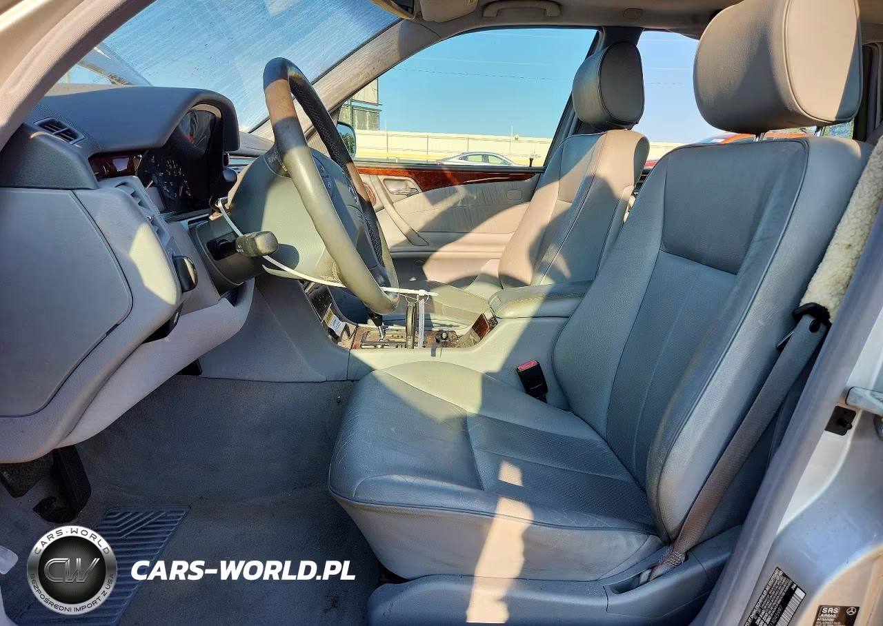 2001 Mercedes-Benz E 320 4Matic VIN:WDBJH82J21X045997 - 7