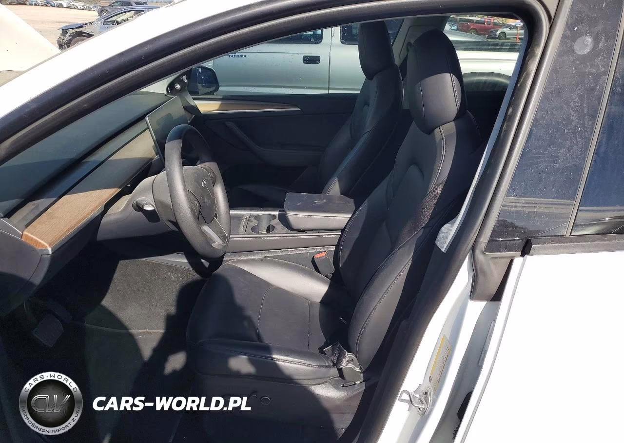2023 Tesla Model Y VIN:7SAYGDEE6PF583781 - 7
