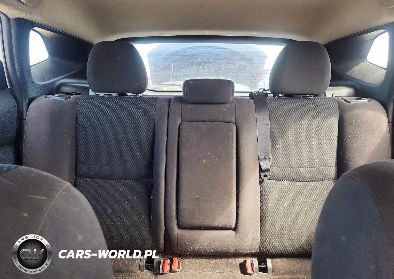 2018 Nissan Rogue Sport S VIN:JN1BJ1CP0JW155556 - 10