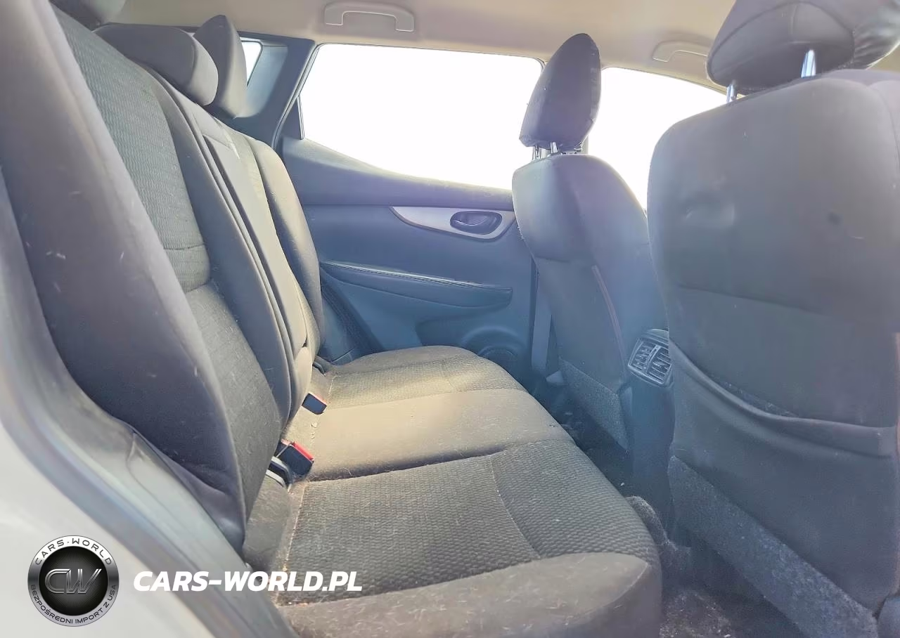 2018 Nissan Rogue Sport S VIN:JN1BJ1CP0JW155556 - 11