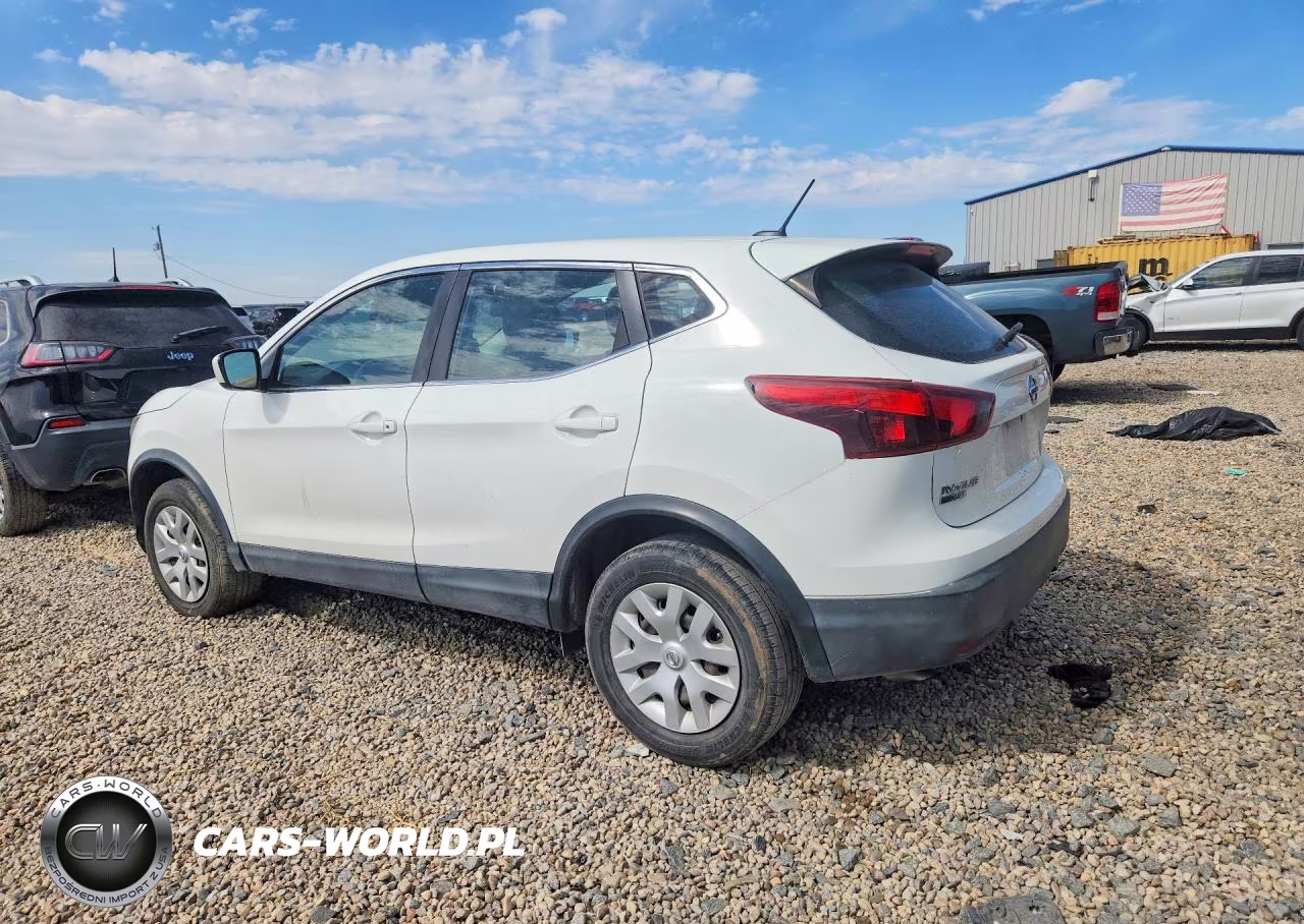 2018 Nissan Rogue Sport S VIN:JN1BJ1CP0JW155556 - 2