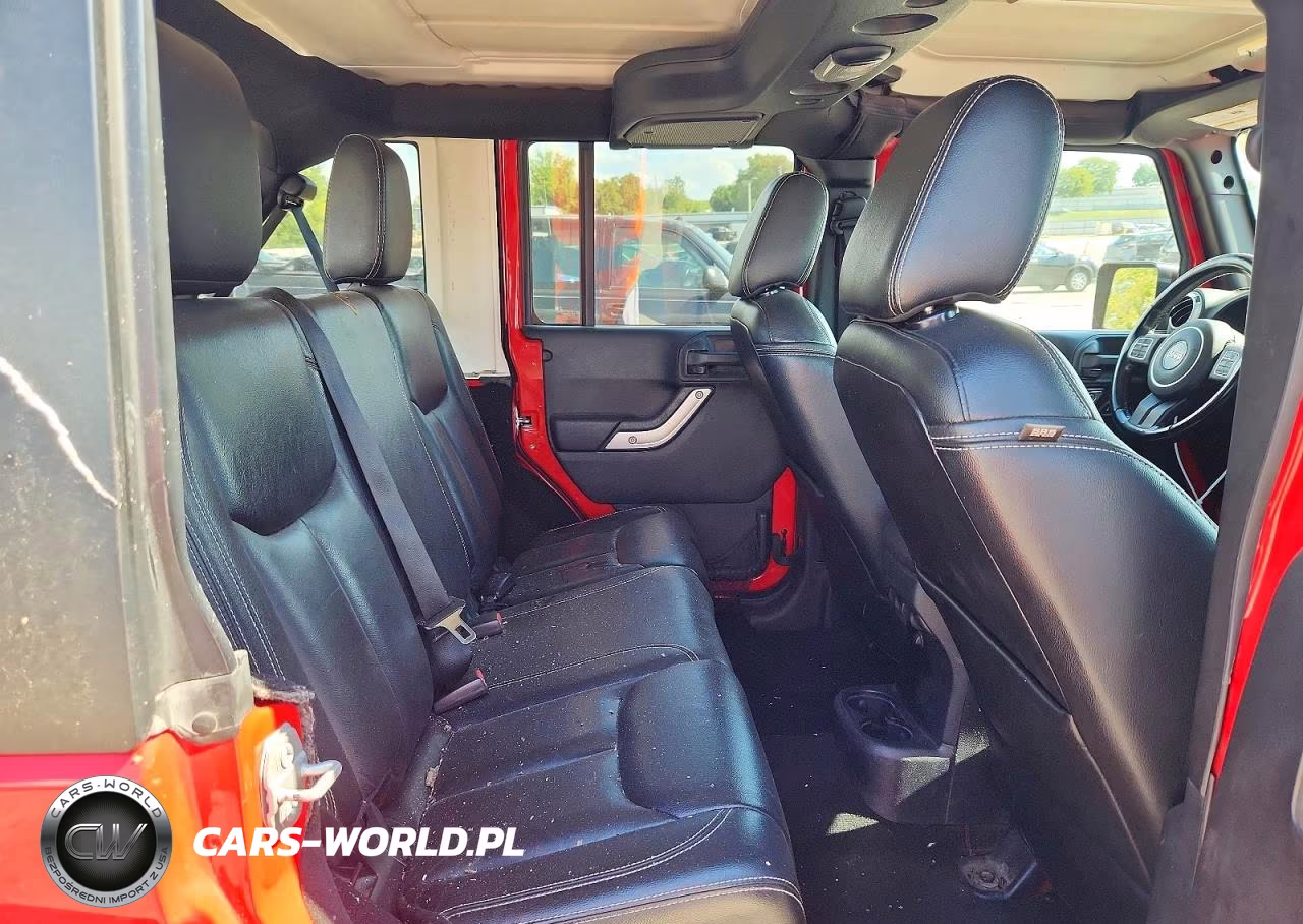 2015 Jeep Wrangler Unlimited Sahara VIN:1C4HJWEG5FL529590 - 10