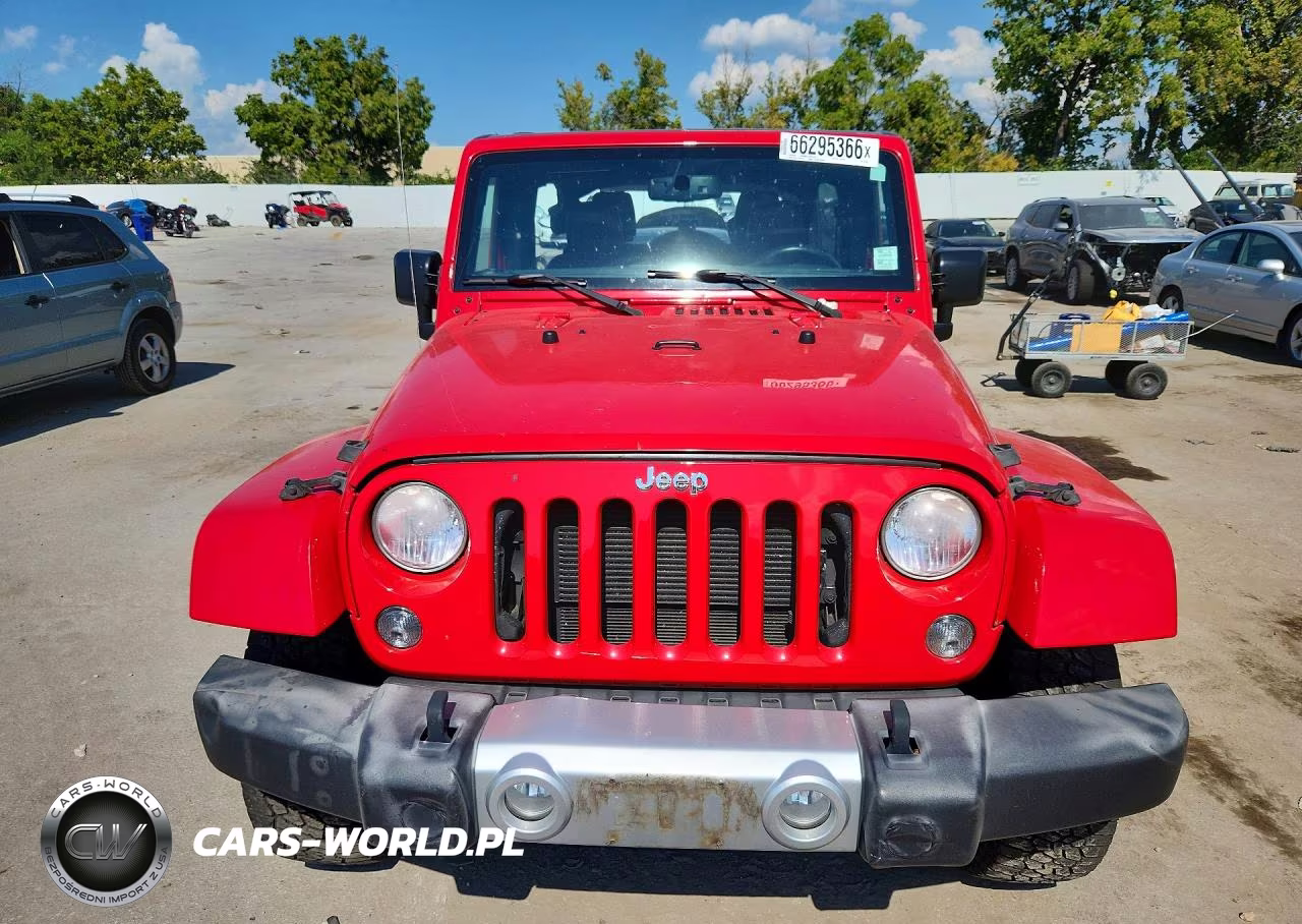 2015 Jeep Wrangler Unlimited Sahara VIN:1C4HJWEG5FL529590 - 5