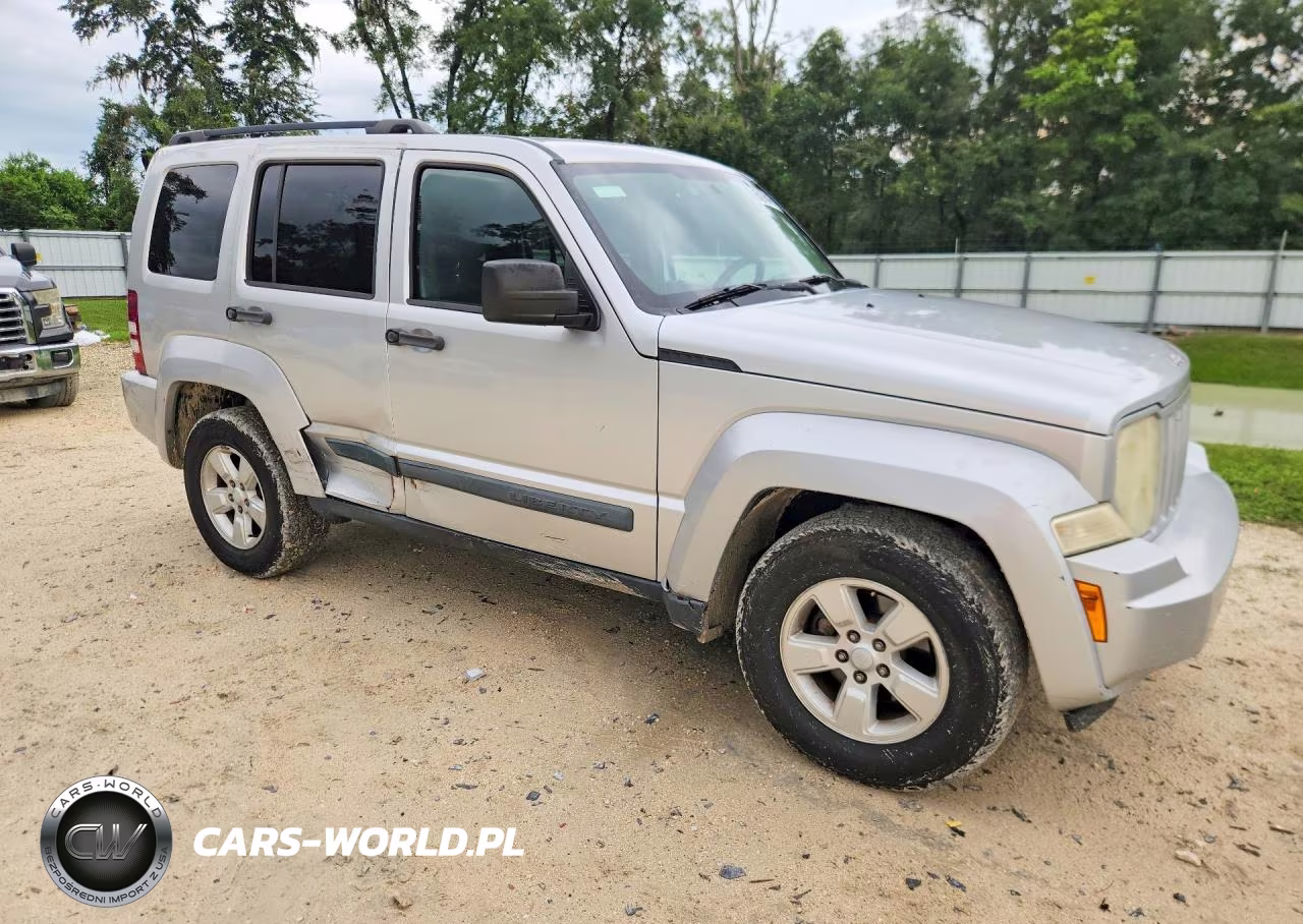 2010 Jeep Liberty Sport VIN:1J4PP2GK8AW112275 - 4