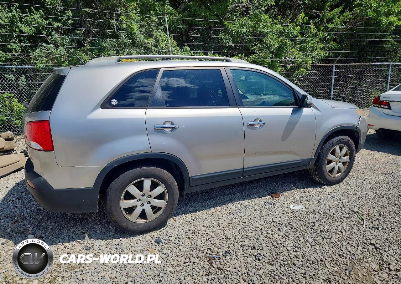 2012 Kia Sorento Lx VIN:5XYKT3A66CG289114 - 3