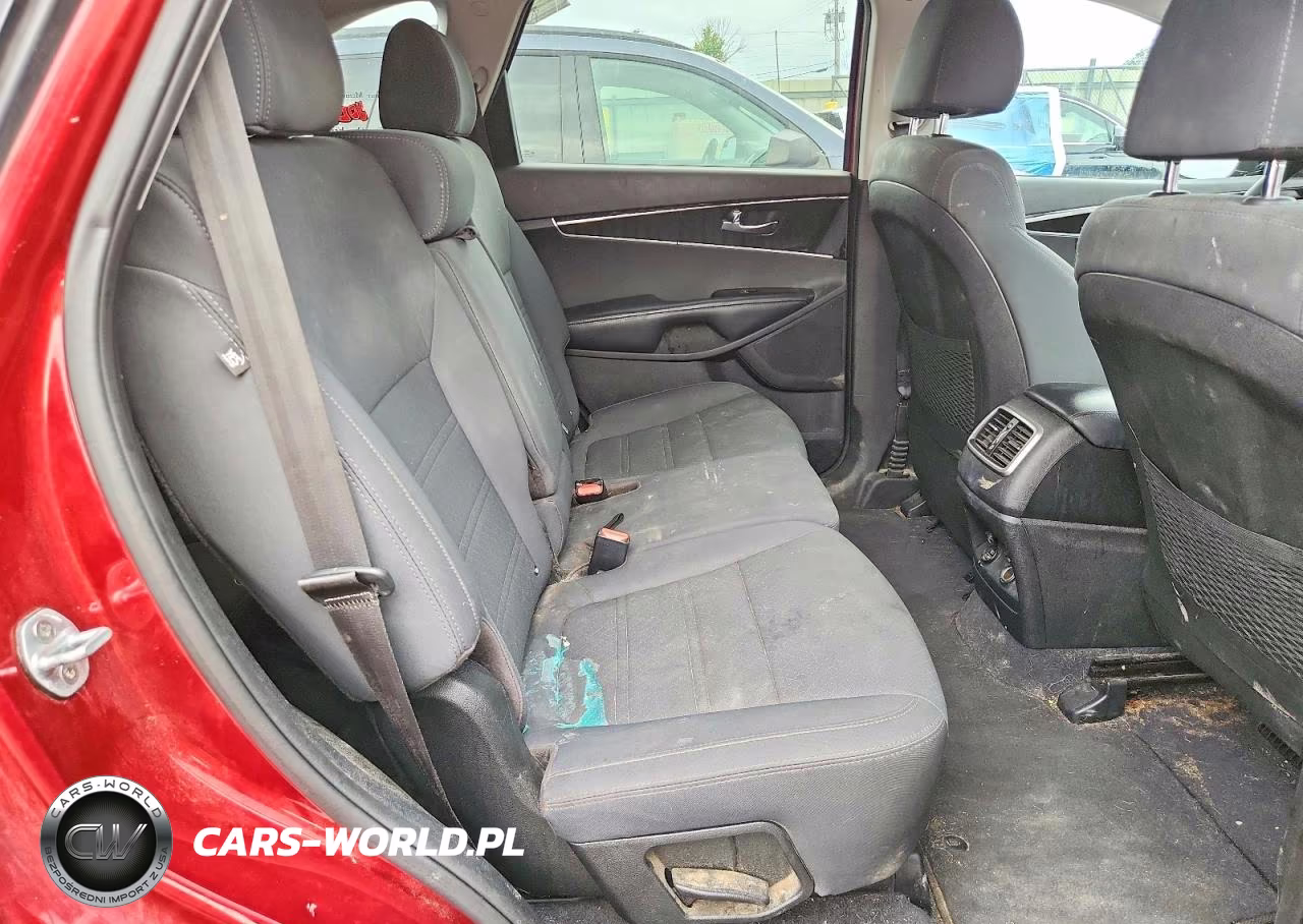 2019 Kia Sorento Lx VIN:5XYPGDA38KG526853 - 11