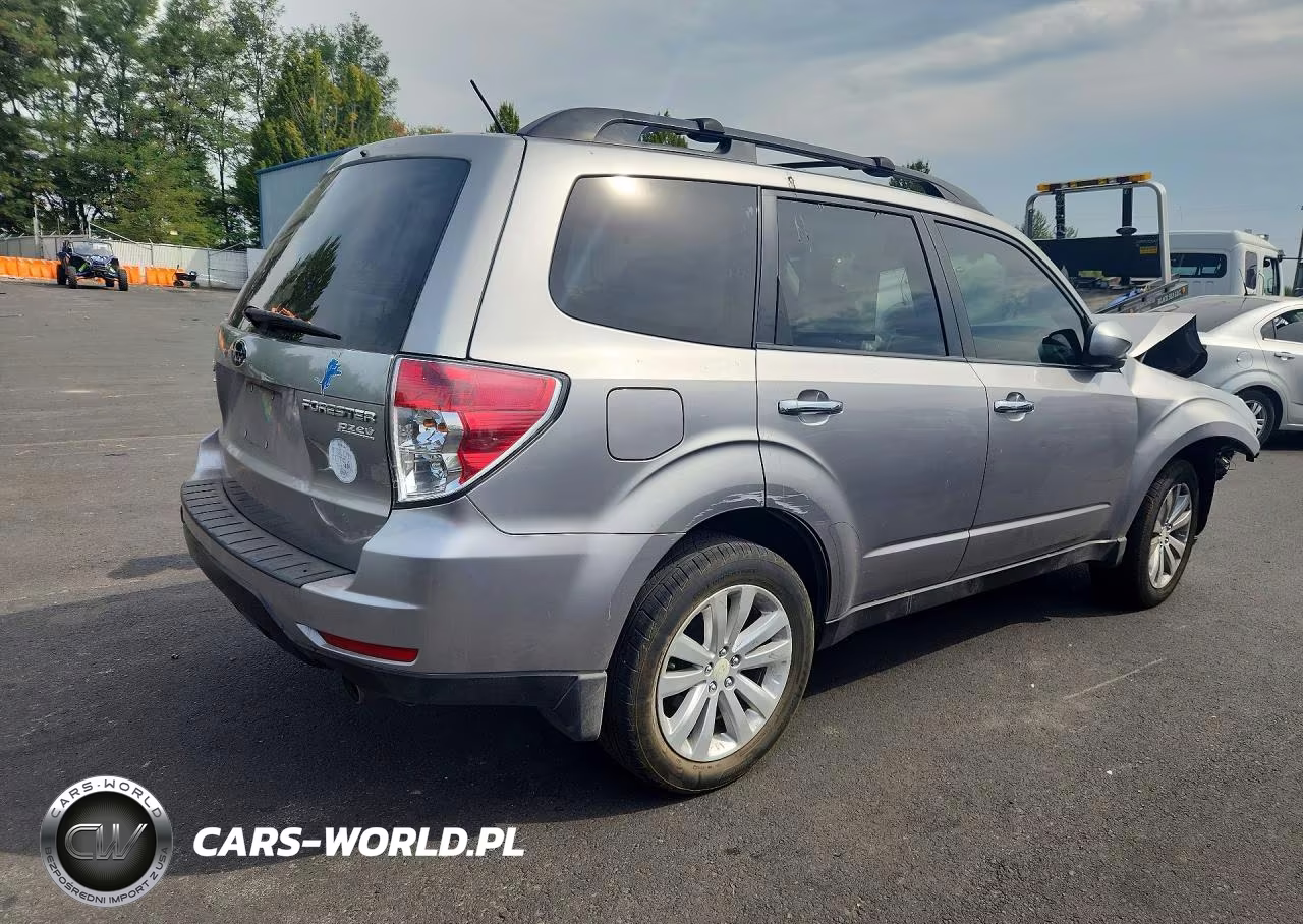 2011 Subaru Forester 2.5X Premium VIN:JF2SHADC8BH766804 - 3