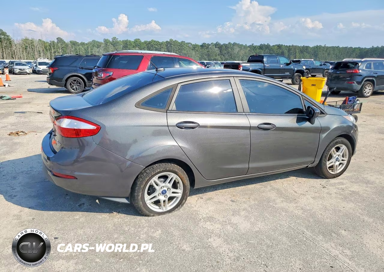 2018 Ford Fiesta Se VIN:3FADP4BJXJM111301 - 3