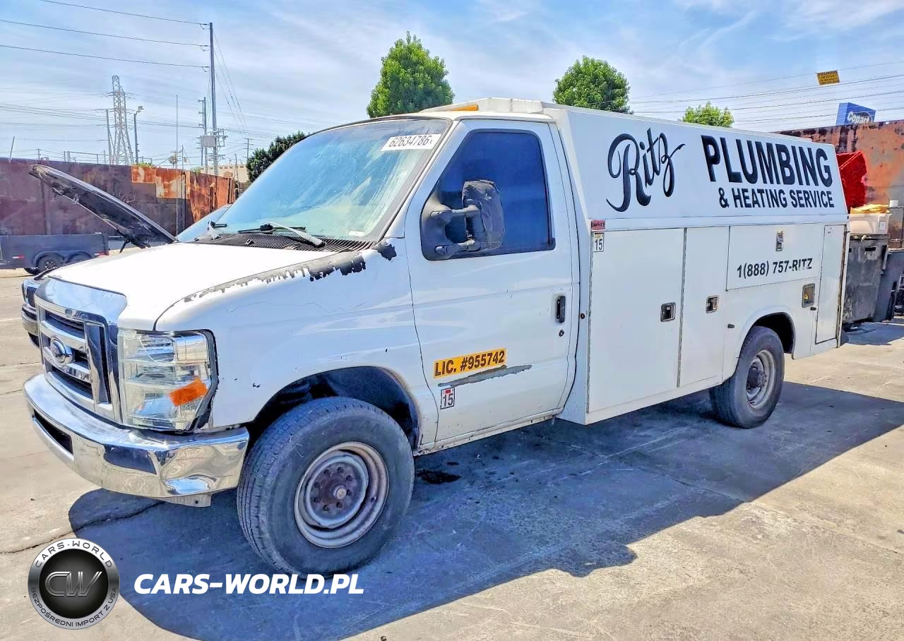 2013 Ford Econoline E350 Super Duty Cutaway Van – zdjęcie 1 z 13