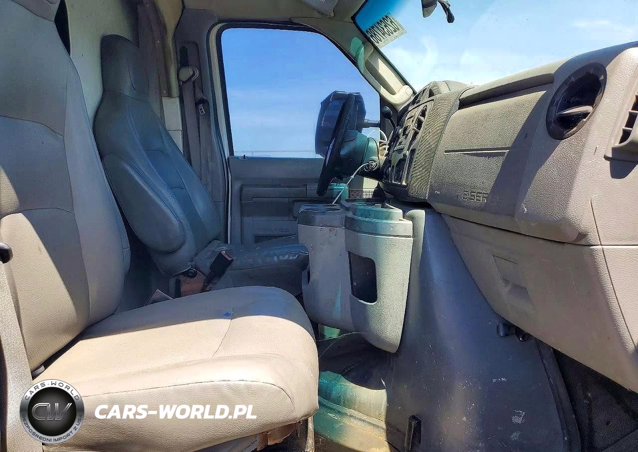 2013 Ford Econoline E350 Super Duty Cutaway Van VIN:1FDWE3FL5DDA02562 - 11