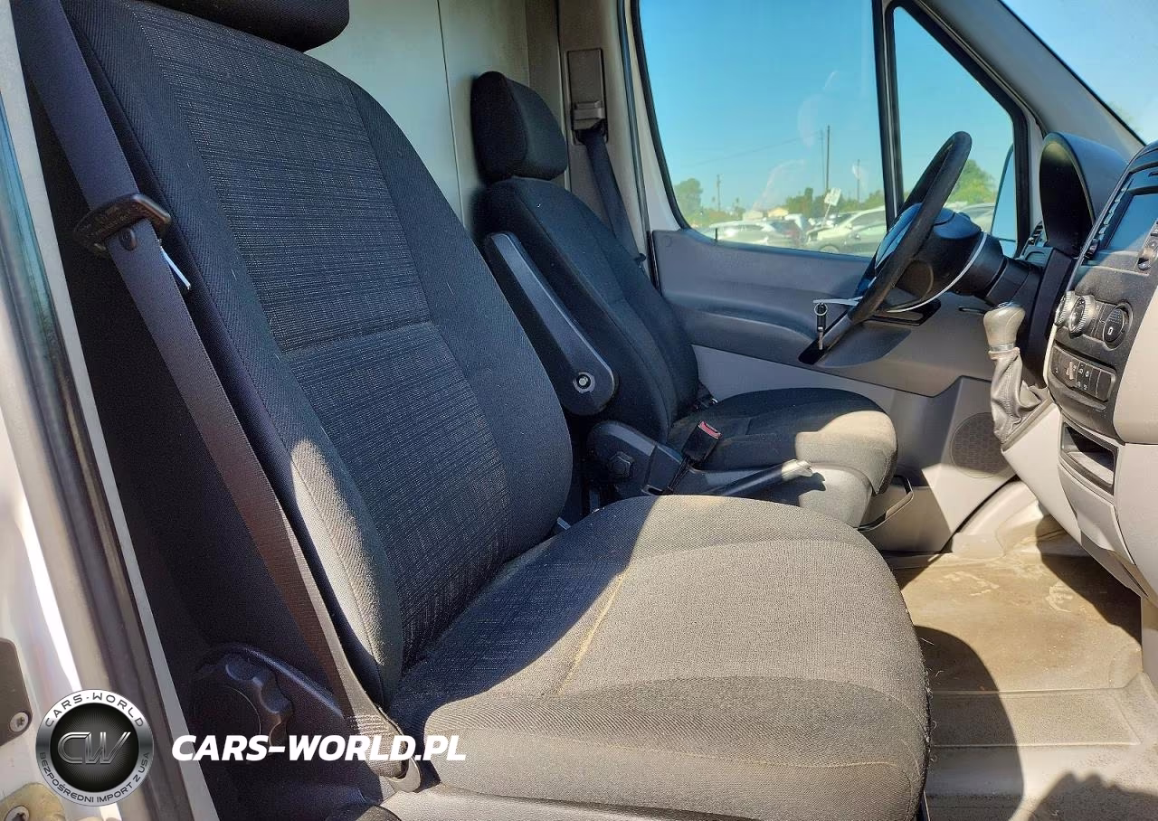 2015 Mercedes-Benz Sprinter 2500 VIN:WD3PE8CC9F5960444 - 11