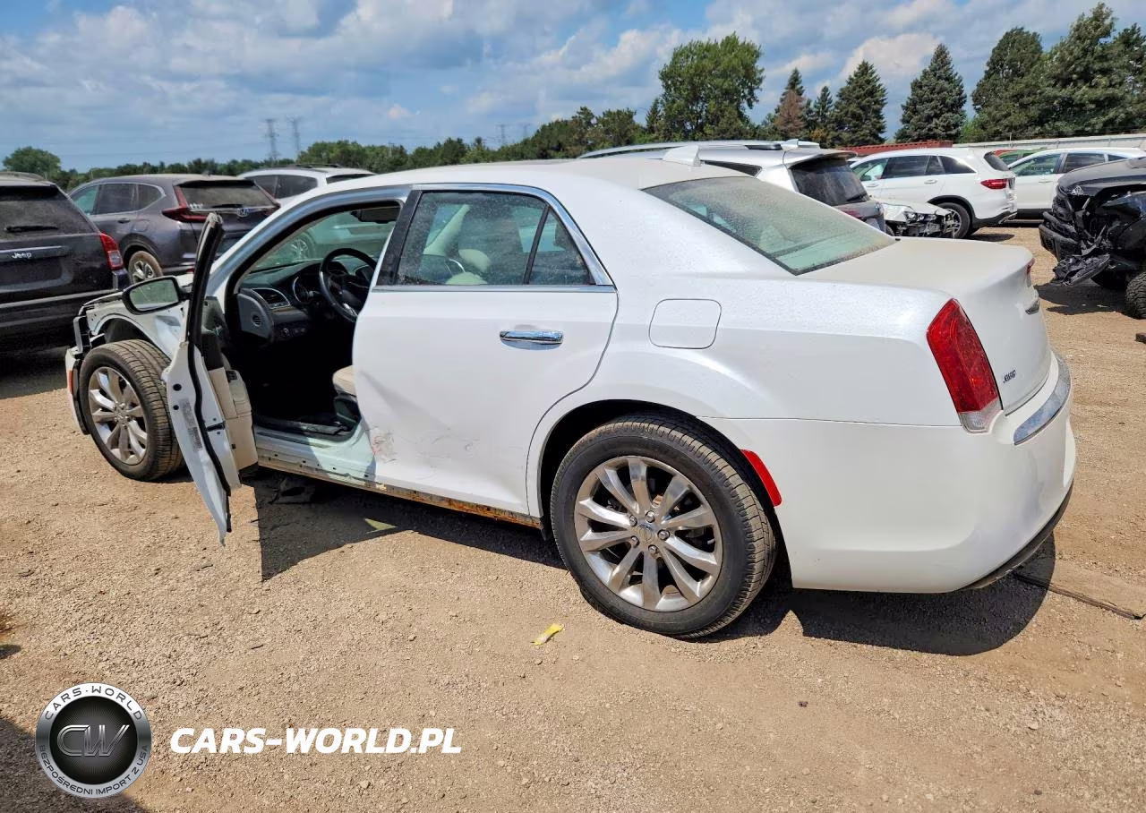 2015 Chrysler 300C VIN:2C3CCAKG2FH749850 - 2