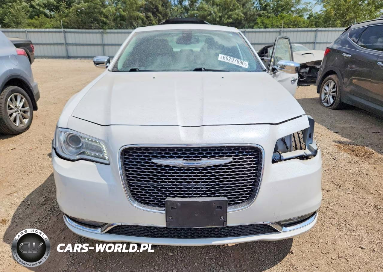 2015 Chrysler 300C VIN:2C3CCAKG2FH749850 - 5