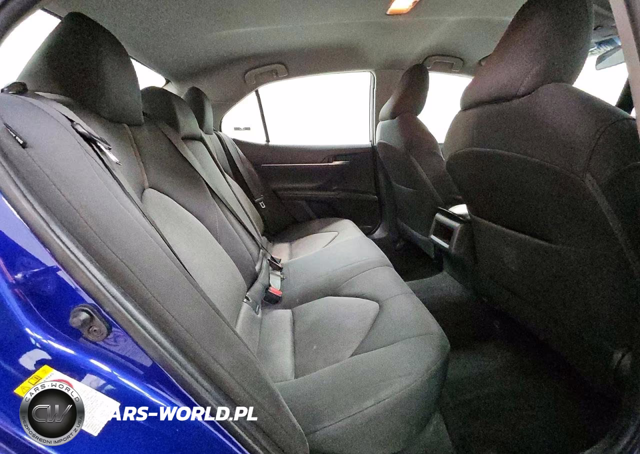 2018 Toyota Camry Le VIN:4T1B11HK8JU596787 - 10