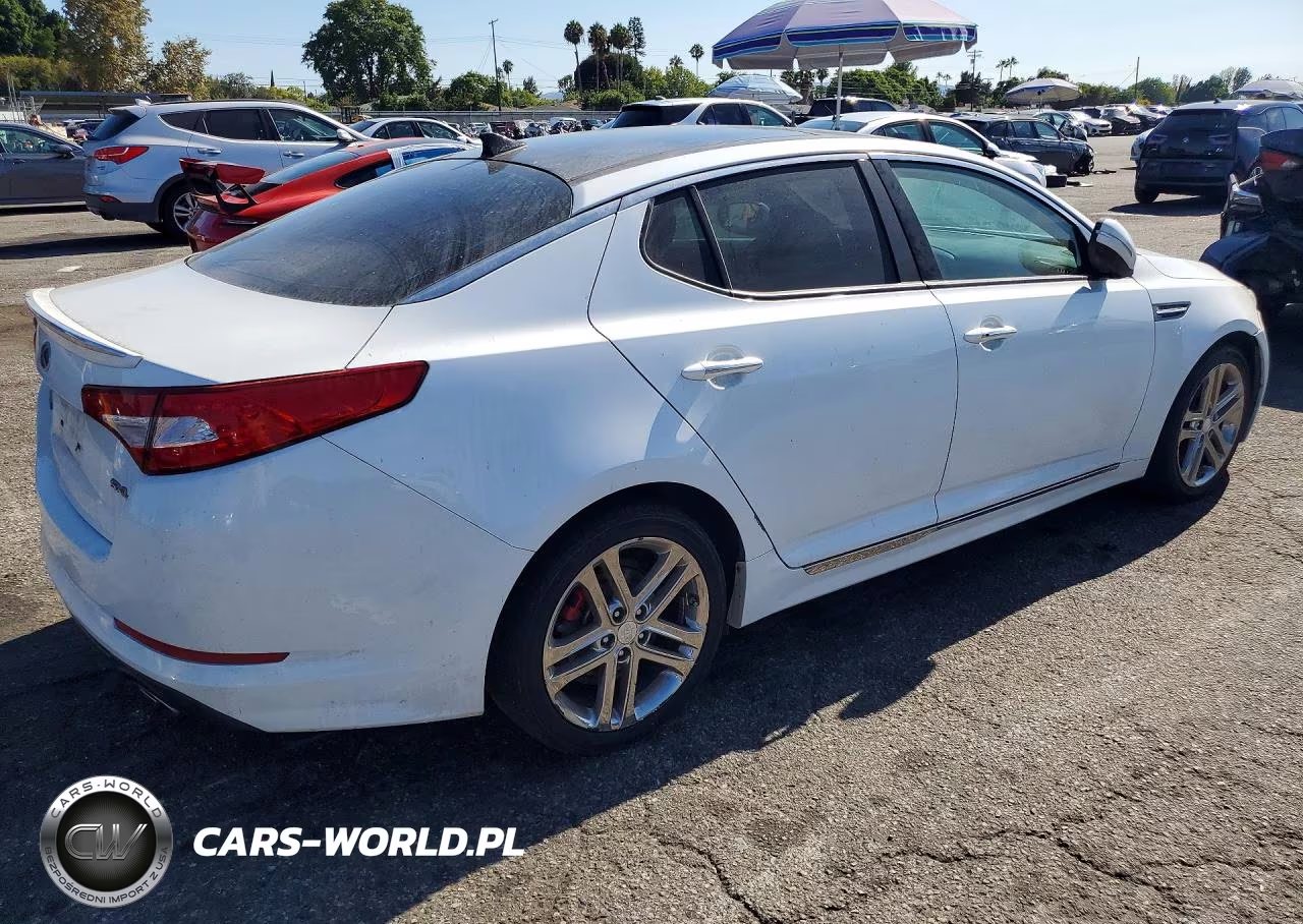 2013 Kia Optima Sx VIN:5XXGR4A62DG179810 - 3