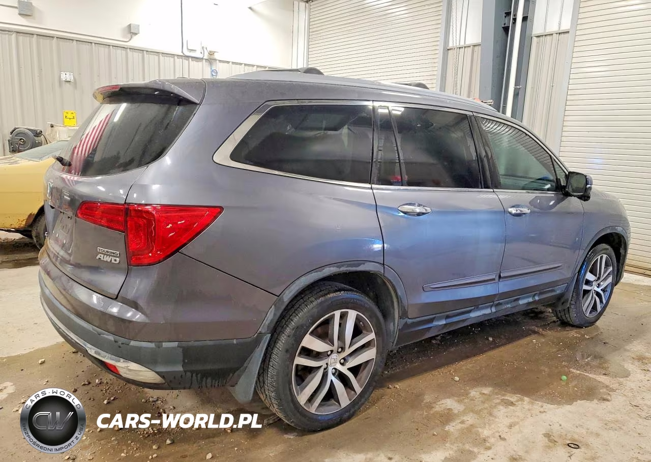 2016 Honda Pilot Touring VIN:5FNYF6H95GB103725 - 3