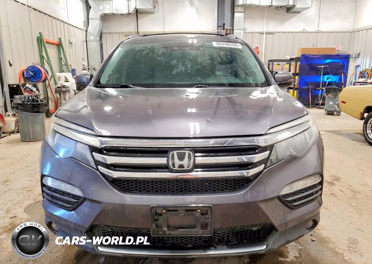 2016 Honda Pilot Touring VIN:5FNYF6H95GB103725 - 5